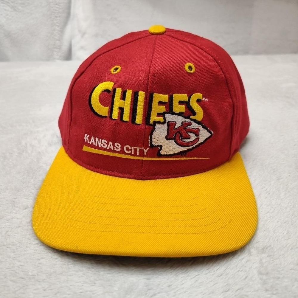 Vintage Kansas City Chiefs 90s East Port Hat Cap Snap Back Mens Red NFL Football